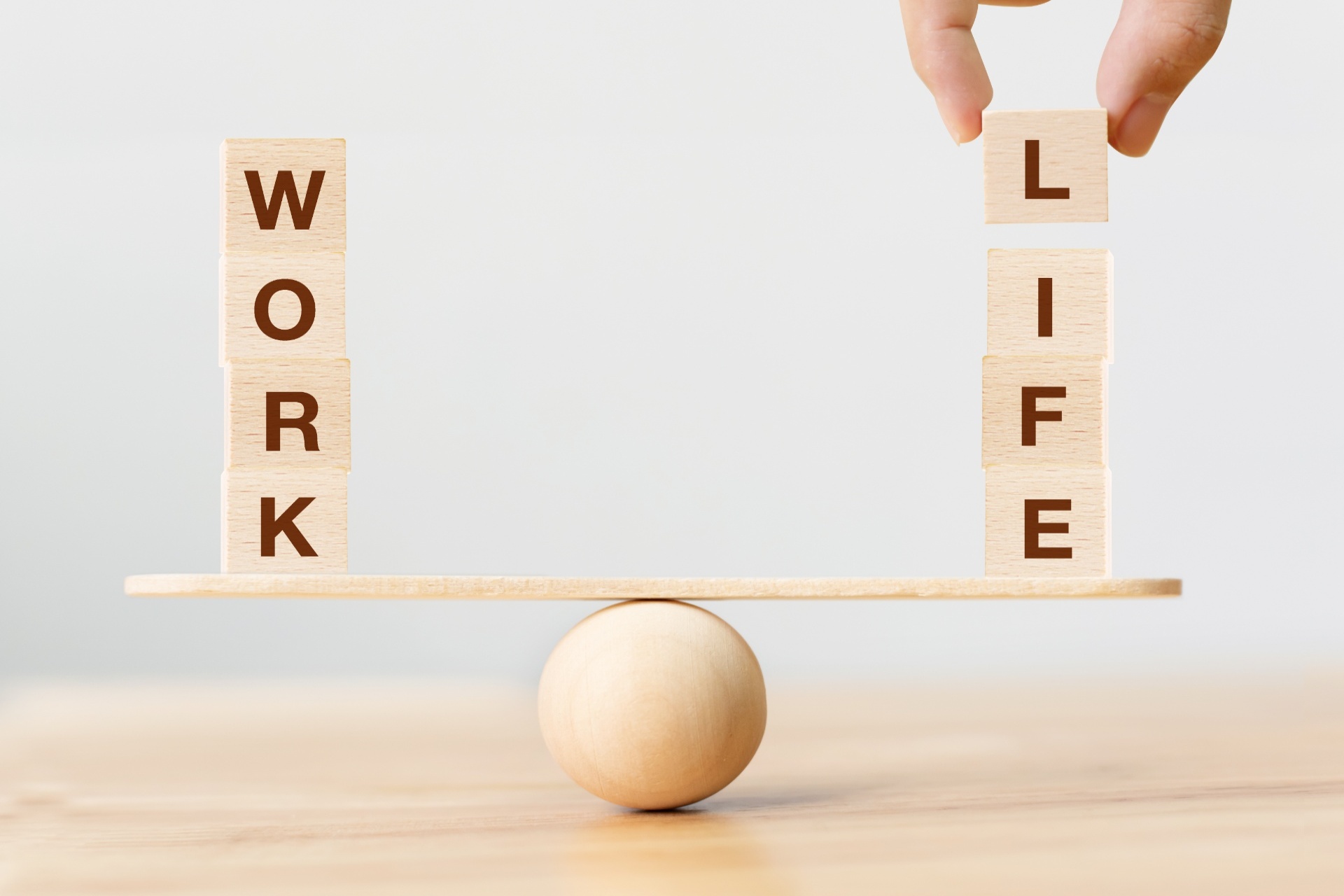 残業少なめで業務時間を調整 | 沖縄で建築設計の求人なら有限会社アイランドb.dプランニング
